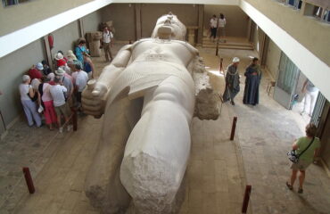 Statue of ramses-ii pharaoh memphis