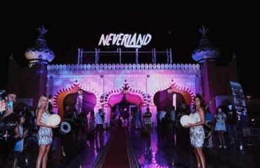 Neverland Show Entrance.